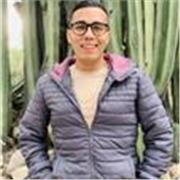 Licenciado en Derecho, especializado en las diferentes ramas del derecho y en las materias sociales que se llevan en los diferentes nieveles académicos