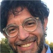 esperto del settore da quasi 30 anni, impartisce lezioni di Latino, Italiano, Storia, Geografia, Filosofia, Pedagogia