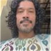 Professor de inglês para aulas online com experiência com jovens e adultos