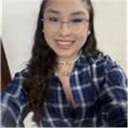 Profesora universitaria que ofrece clases de ingles, lengua, matemáticas, biología, historia del arte