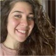 Aiuto compiti (elementari/medie: inglese, francese e spagnolo). Attualmente studentessa universitaria frequentante un’Accademia di musica, offro inoltre lezioni di canto