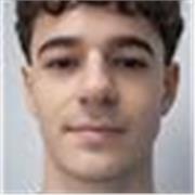 Me autodefino una persona feliz, me gusta mucho ayudar a los demás, principalmente a niños tan jóvenes y darles felicidad