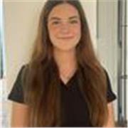 Soy una persona alegre, constante y comprometida, y me considero capaz de dar clases a niños hasta cuarto de ESO o nivel inferior