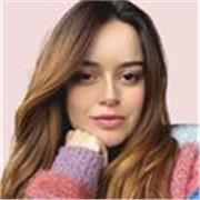 Profesora con B1 de Inglés, quienes  que deseen mejorar su nivel, preparar exámenes oficiales o reforzar sus conocimientos.