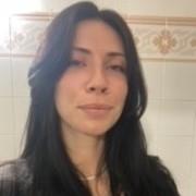 Laureata magistrale in lingue straniere per l'impresa e la cooperazione internazionale in inglese e cinese