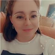 Professionnelle de l'esthétique donne des cours de soutien scolaire