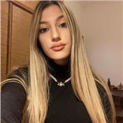 Studentessa all’università offre ripetizioni a bambini di elementari, medie e superiori o aiuto con i compiti (tutte le materie)