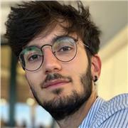 Giovane Biologo impartisce lezioni e ripetizioni di biologia e di chimica