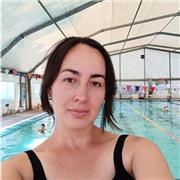Profesora de Educación Fisica ofrece clases de Natación para todas las edades