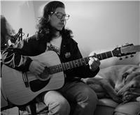 Profesor de Música ofrece clases de iniciación musical para todas las edades