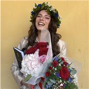 Laureata in Giurisprudenza presso l’Università di Pavia. Offro aiuto ai ragazzi nello svolgimento dei compiti scolastici.