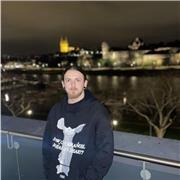 En étude à Angers, je souhaite donner des cours dans le but d'aider des jeunes a réussir leurs études !