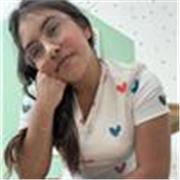 Maestra de apoyo con problemas de aprendizaje en preescolar y primaria