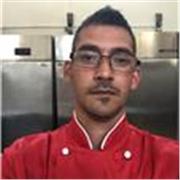 Cuoco e pasticcere da molti anni