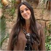 Profesora de matemáticas para todas las edades de educación primaria.