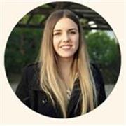 Profesora titulada para clases de refuerzo para alumnos de primaria