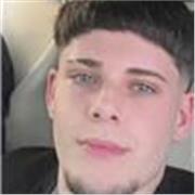 Podría dar clases con los peques y les enseñaría una bases para que al siguiente año vayan más preparados, me encanta el futbol