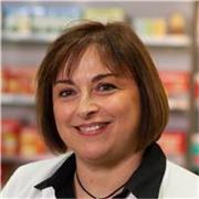 Laureata in Farmacia offre lezioni di Biologia e Chimica