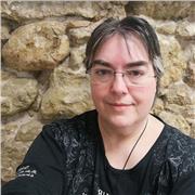 Doctora en Física, doy clases de física, matemáticas y apoyo para trabajos de síntesis y presentaciones