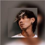 Sei alla ricerca di un insegnante privato per migliorare tecnica e skill nella breakdance? Contattami pure per avere maggiori info