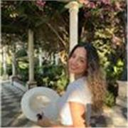 Profesora particular con experiencia en banca ofrece clases de matemáticas, economía y humanidades para niños y adultos.