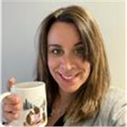 Profesora titulada con experiencia impartiendo clases a alumnos de diferentes edades