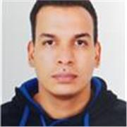 Professor de Inglês focado em criar aulas dinâmicas e personalizadas através de métodos visuais e temas reais