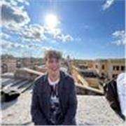 Studente di liceo linguistico , buon livello