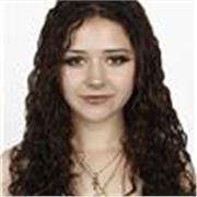 Profesora de inglés apta para todas las edades y niveles intermedios.