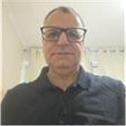 Dou aulas de Matemática e Física e também para Concursos Públicos