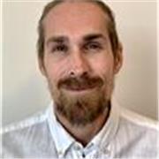 Hi, I’m Alex, a native English speaker from the UK with over 12 years of experience teaching English to learners of different ages
