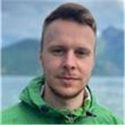 Dottore in ingegneria meccanica impartisce lezioni di matematica, geometria e fisica ai ragazzi di scuole medie/superiori
