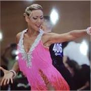 Maestra di Ballo Latino per Donne 35/60 anni preparazione agonistica per gare di Latin Style in Assolo, Duo, Gruppo Federazione italiana danza sportiva