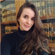 Docente madrelingua, laureata in Lettere, impartisce lezioni di portoghese brasiliano di livello intermedio/avanzato