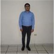 Tutor de español que enseña a niños y niñas de todas las edades