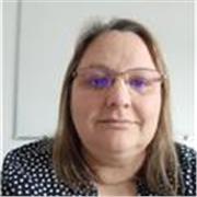 Profesora de inglés con más de 25 años de experiencia. Niños, adolescentes y adultos