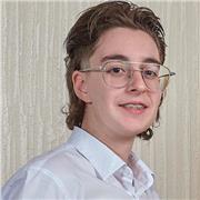 offro lezioni private a studenti di tutti i gradi scolastici e per corsi universitari specifici su programmazione/informatica.