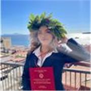 Laureata in Management Internazionale, certificazione Cambridge C1, impartisce lezioni di inglese per ragazzi online