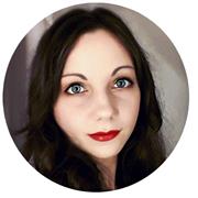 English tutor who teaches adults and children of all ages.