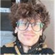 Joven profesor de catalán castellano e inglés
