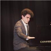 Offresi lezioni di Musica di base e avanzata (pianoforte, chitarra, teoria, solfeggio, armonia, composizione, ...)