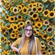 Laureata in lingue straniere ed insegnante di inglese offre lezioni di conversazione e grammatica ingles e preparazione Cambridge