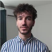 Soy profesor de marketing digital online, con experiencia en gestión de equipos y campañas digitales.