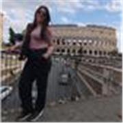 Sono Giulia impartisco doposcuola e ripetizioni dalla primaria fino all'università, per quanto riguarda tutto il campo umanistico.