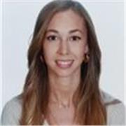 Licenciada en química y con C1 en inglés.
