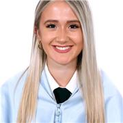 Profesora de Educación Primaria Trilingüe, con experiencia dando clases en colegios, impartiendo todas las materias. Títulos C1 en