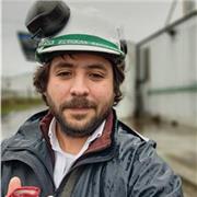 Ingeniero civil químico con minor en ingeniería de materiales ofrece clases relacionadas a química nivel escolar y universitario