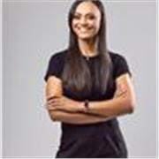 Aulas de português, literatura e redação, bem como aulas de direito constitucional, trabalho e práticas jurídicas