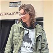 Studente universitario con diploma di istruzione liceale ad indirizzo scientifico offre lezioni di biologia per ragazzi