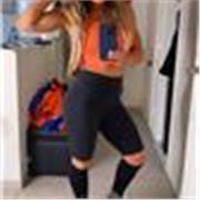 Je me présente je suis Jennifer DIAS coach sportif depuis plus de 10 ans. Je coach dans mon studio privé des femmes. Mon métier, me permet d’écouter comprendre et faire évoluer les femmes dans le bien-être afin de répondre à leurs attentes et leurs object